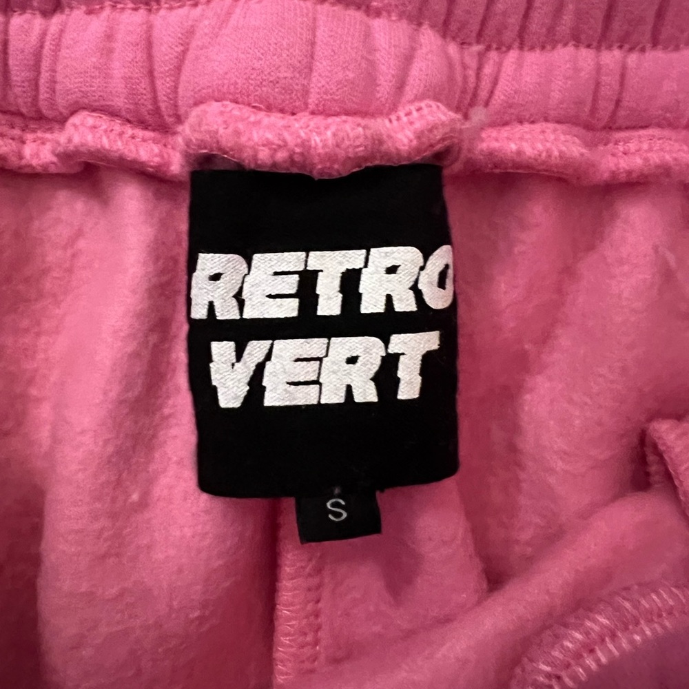 Retrovert Sweats - Picture 2 of 2